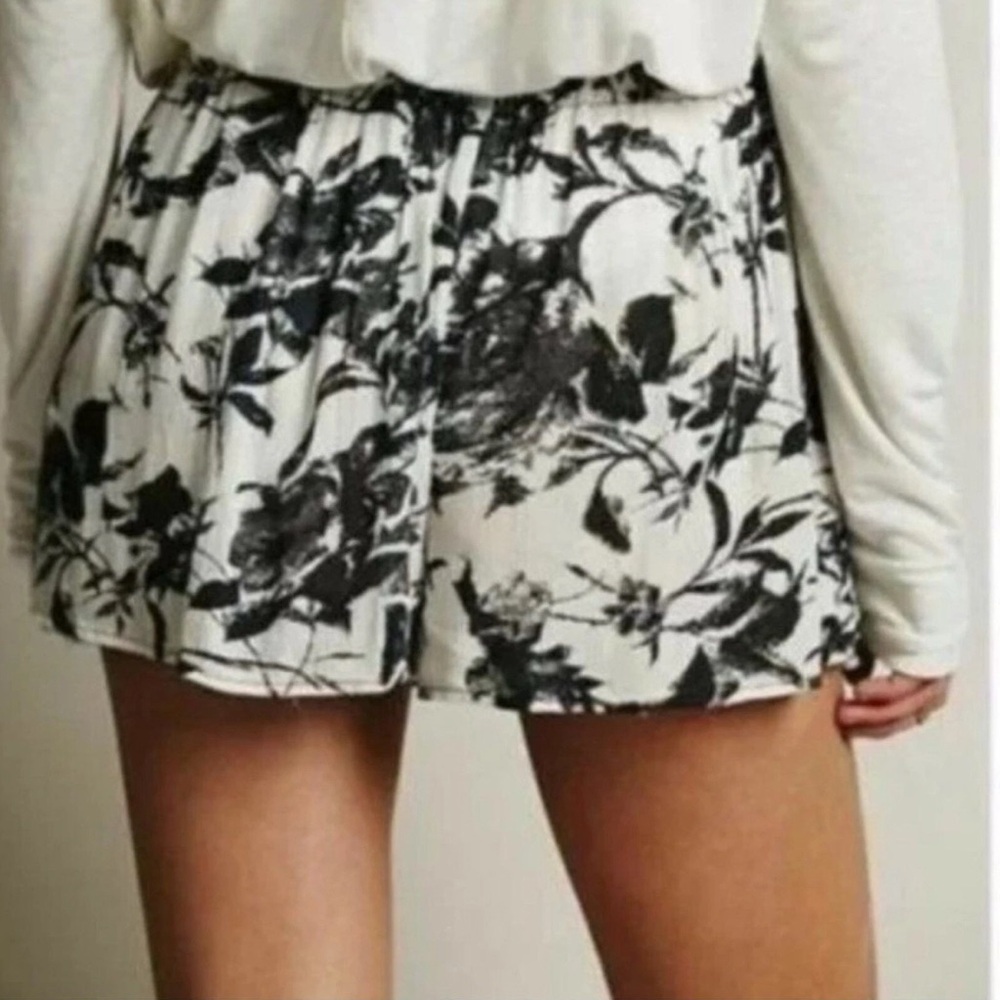 Free People Black White Floral Tie Front Flowy Shorts Boho S